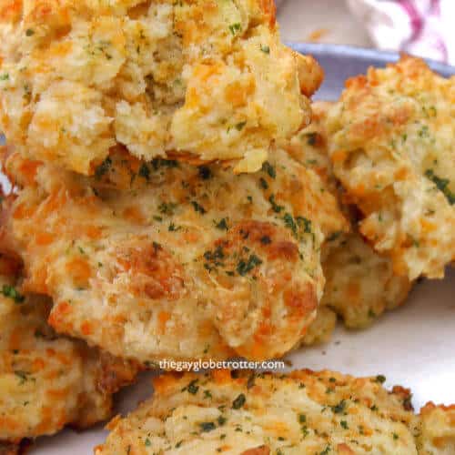 Bisquick Cheddar Bay Biscuits - Copycat Red Lobster Biscuit Recipe