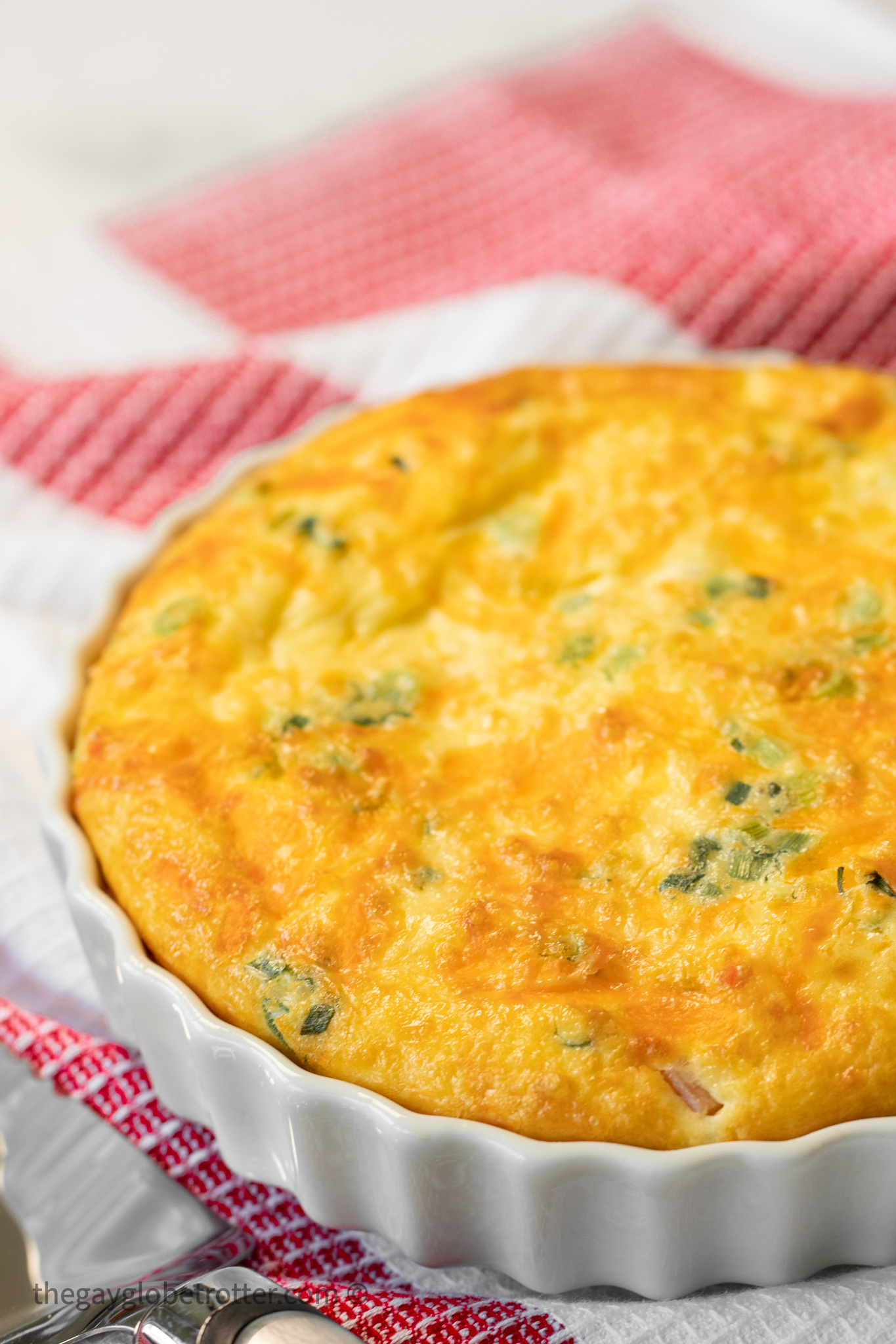 Crustless Ham and Cheese Quiche {5 Ingredients!} - The Gay Globetrotter