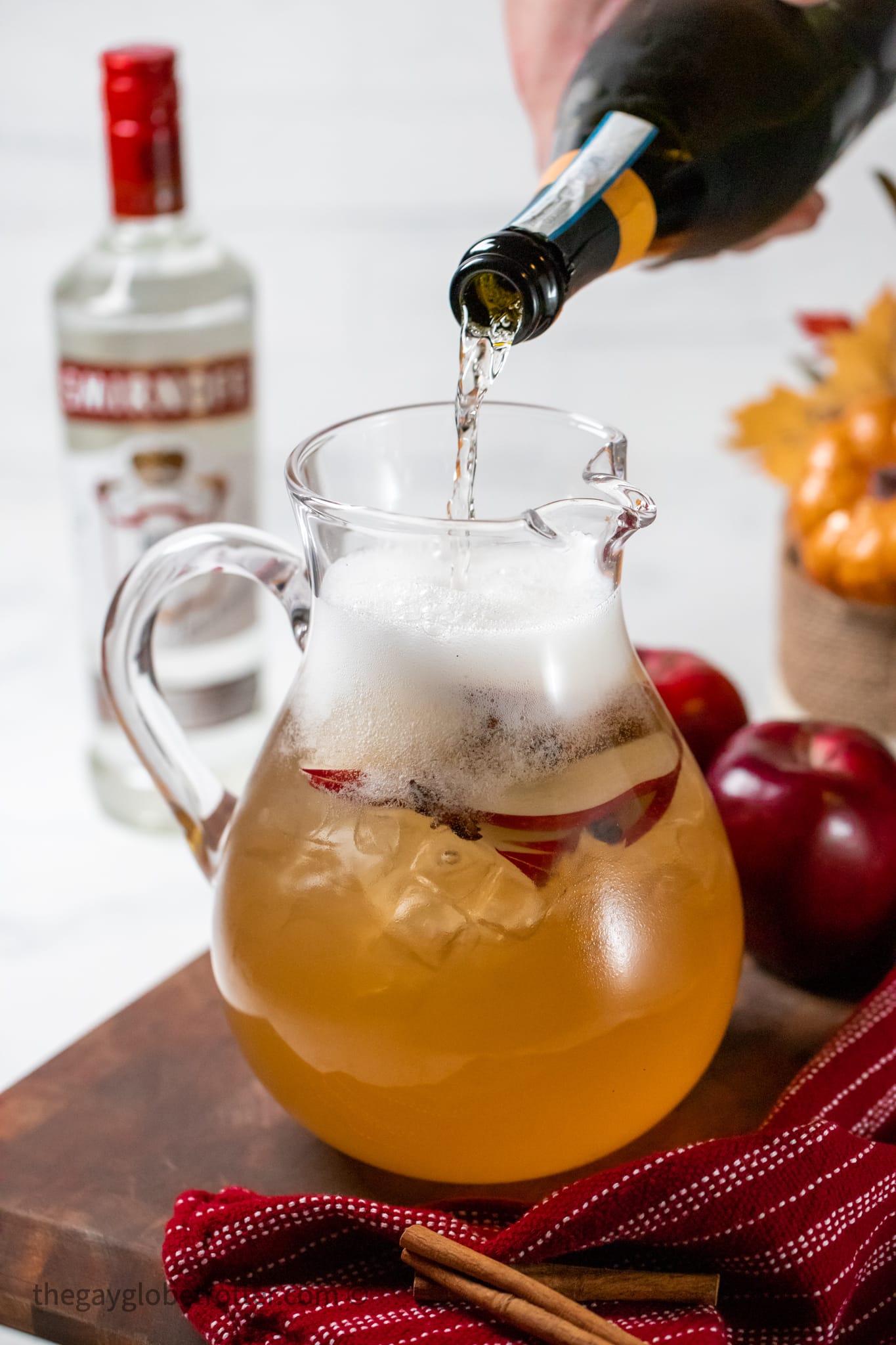 Thanksgiving Punch For A Crowd {4 Ingredients!} - The Gay Globetrotter